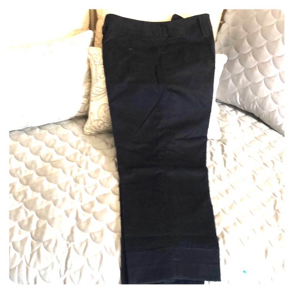 Ann Taylor loft navy blue Capri, size 8